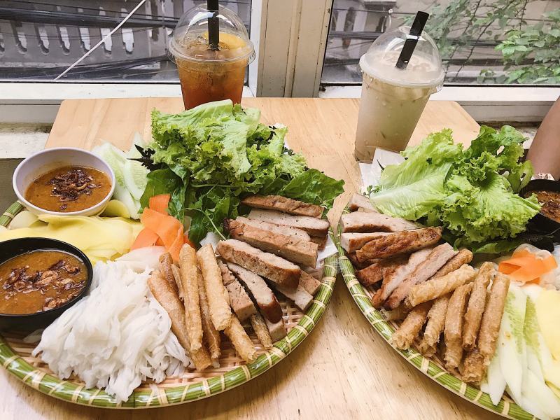 Squeeze 2 O - Grilled spring rolls in Nha Trang