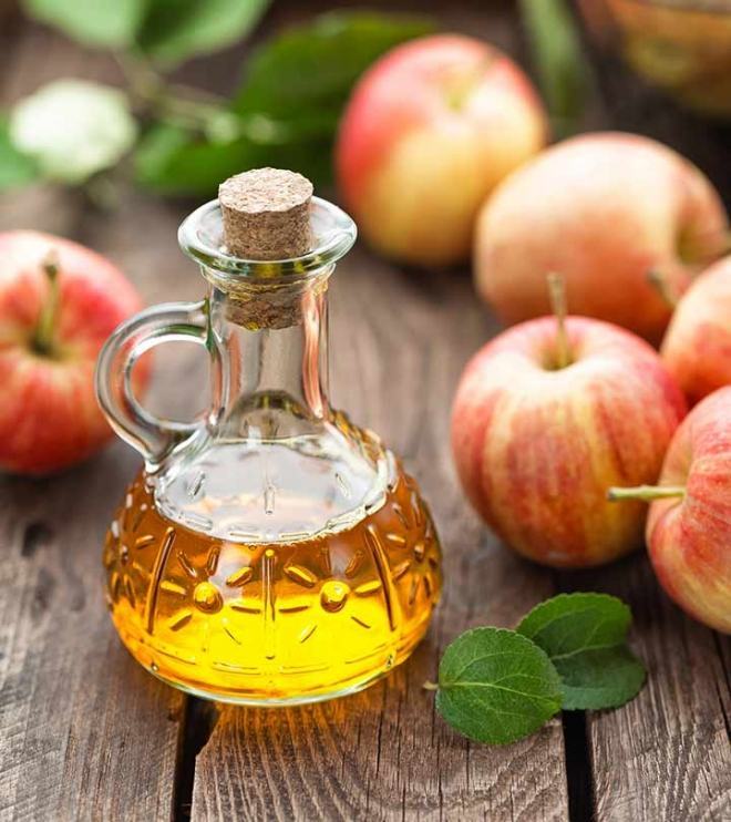 Apple cider vinegar has the ability to effectively treat acne