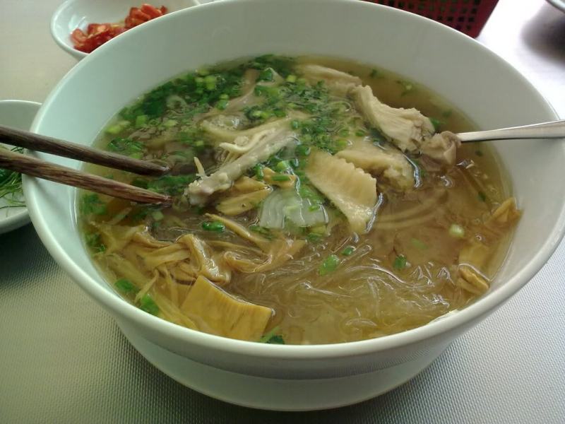 A warm and delicious bowl of chicken bamboo shoots vermicelli on Tet holiday