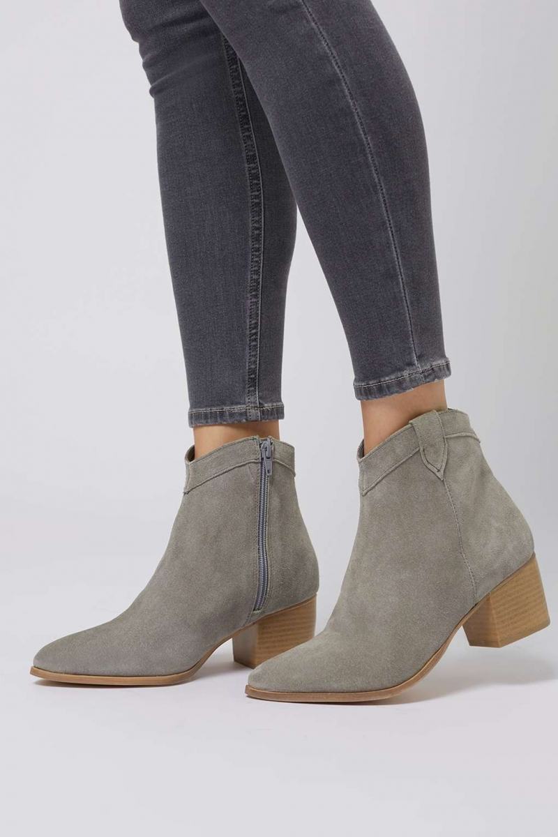 Velvet boots