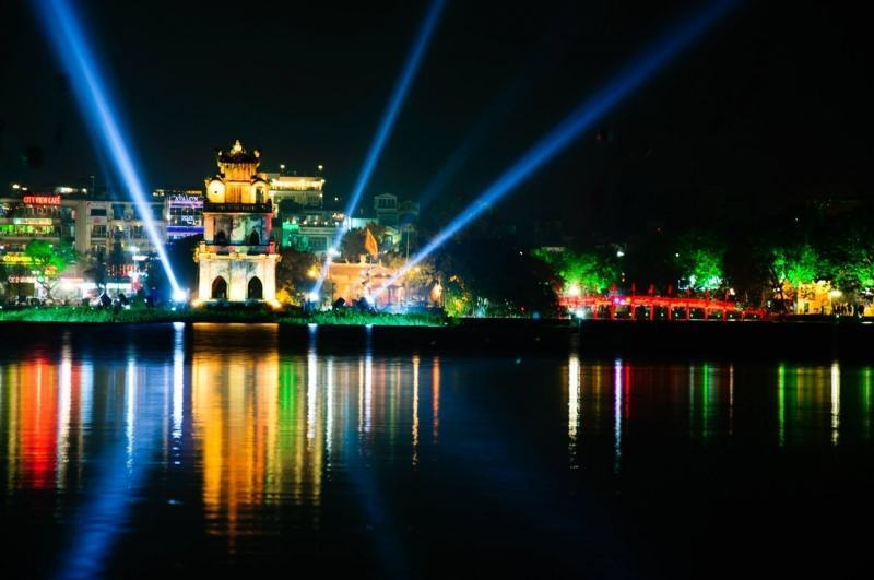 The area around Hoan Kiem Lake is the place with the most attractive activities during the New Year