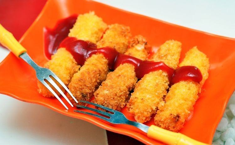 Cheese sticks - an addictive dish for young people