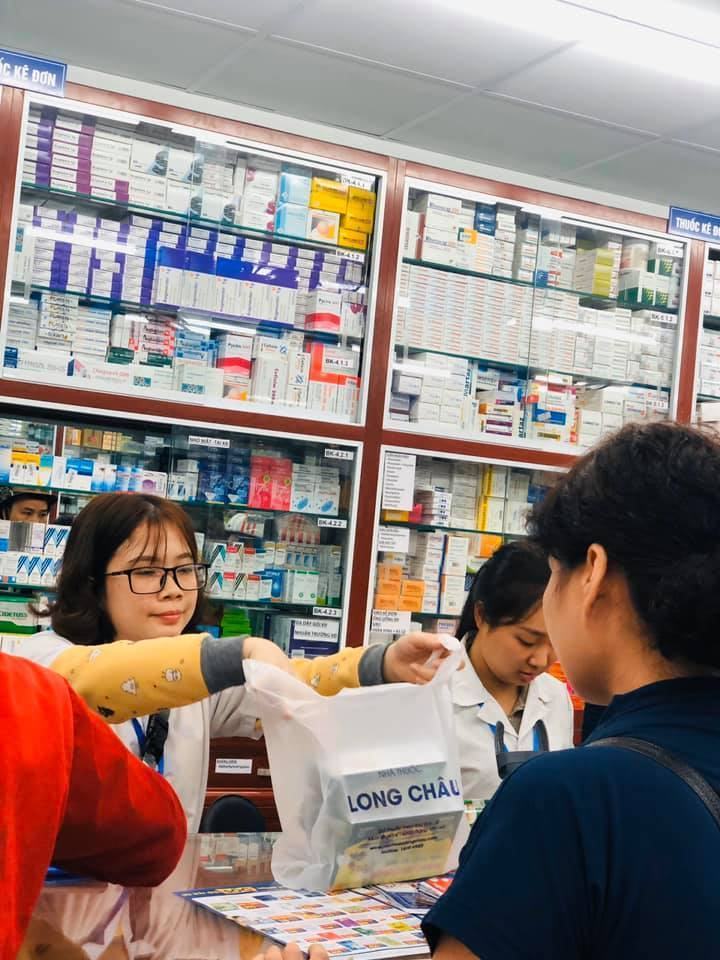 Long Chau pharmacy