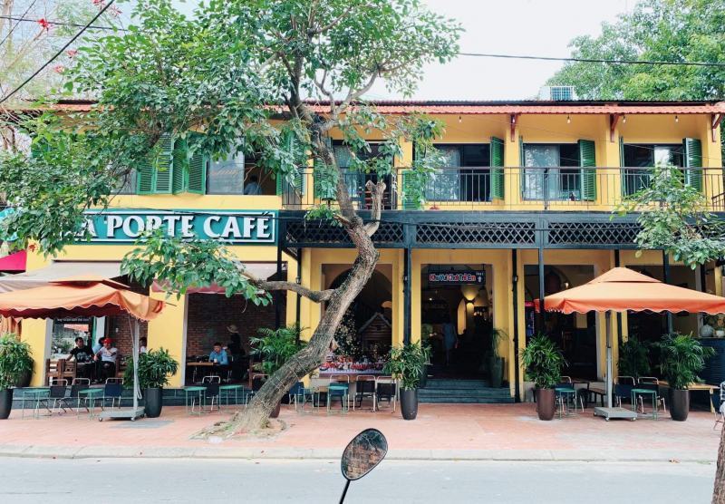 La Porte Cafe & Tea