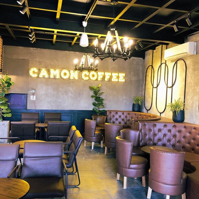 Camon Coffee at 25 Le Hong Phong is the place with the best view in the city. Dong Ha