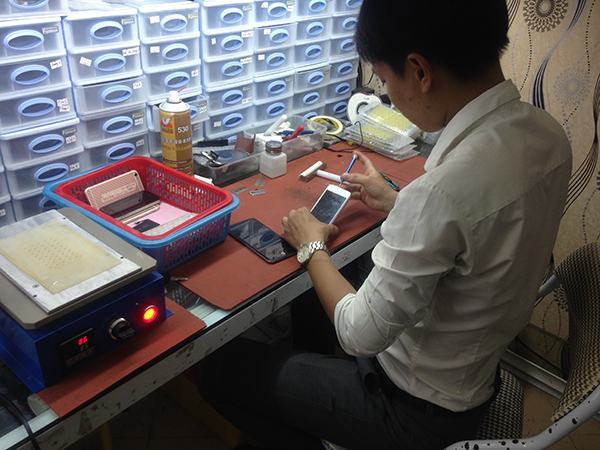Thanh Trung phone repair center