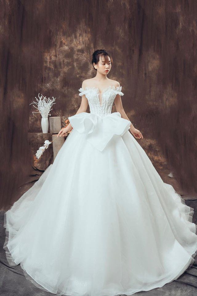 Wedding Dress Studio Hana Tran