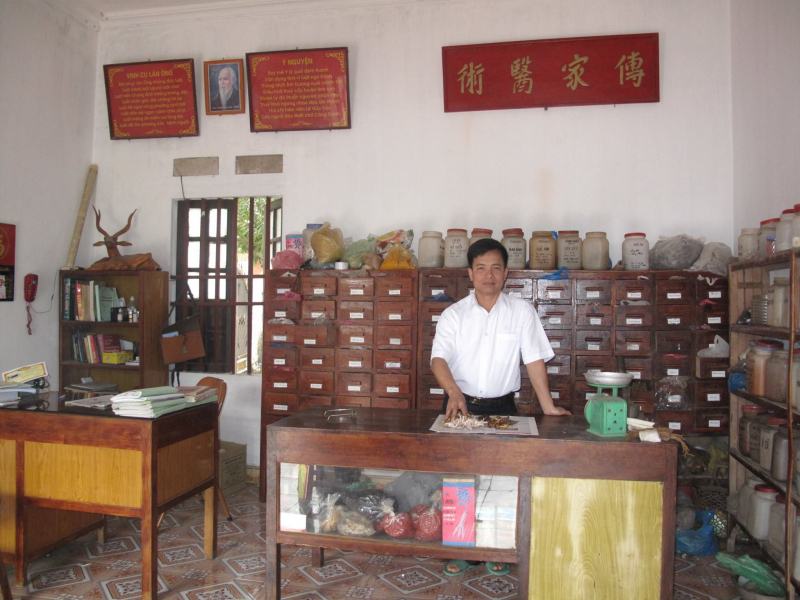 Dai Thanh Oriental Medicine Pharmacy - Herbalist Nguyen Doan