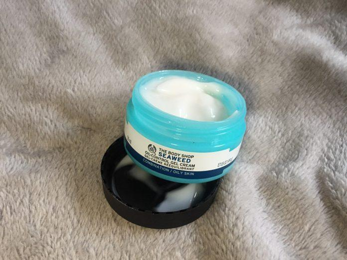 The light, non-sticky cream on the skin after use of The Body Shop Seaweed oil-control gel cream