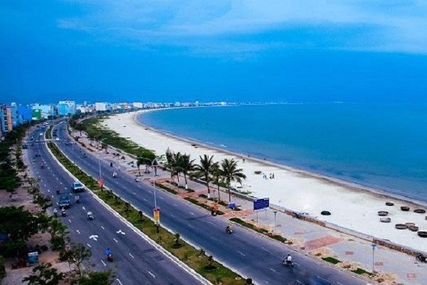 Sam Son is a famous beach resort of Thanh Hoa province.