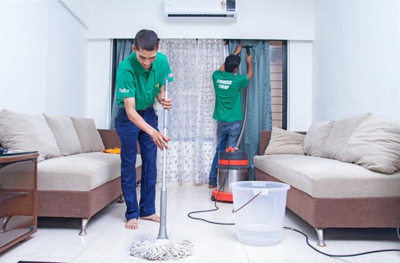 Not only killing mosquitoes, the company also provides human resources to clean the house