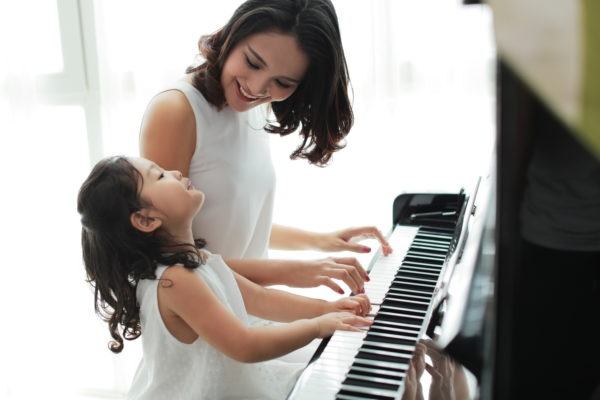 Viet Thanh Music School is a place that provides piano teaching services and piano tutoring at home