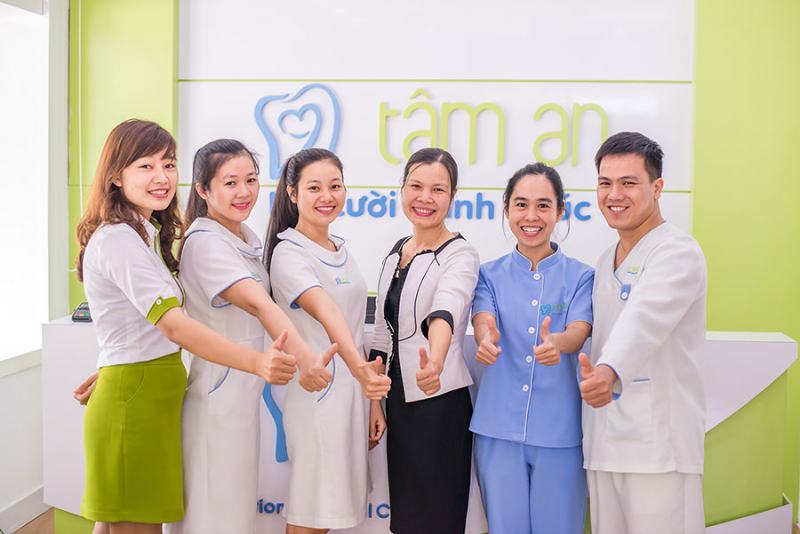 Staff of Tam An International Dental Clinic