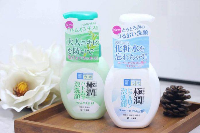 Hada Labo Gokujyun Hatomugi/Hyaluronic Acid Bubble Face Wash