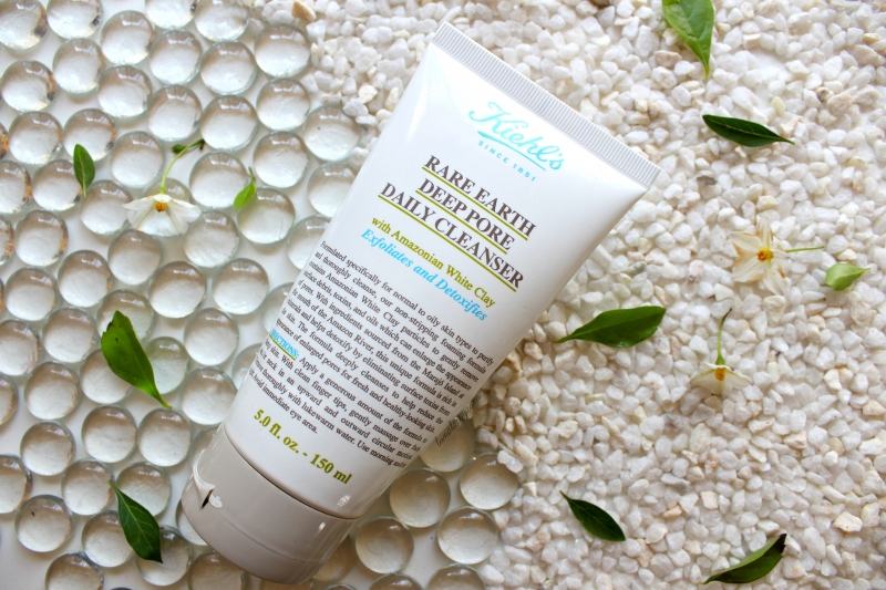 Kiehl's Rare Earth Deep Pore Daily Cleanser is also a highly rated cleanser.