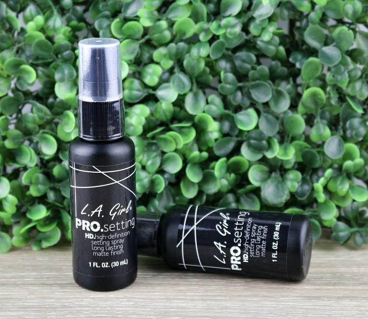  With just one layer of makeup lock spray LA Girl Pro HD Setting Spray will definitely be an extremely effective assistant for makeup that is durable and fresh.