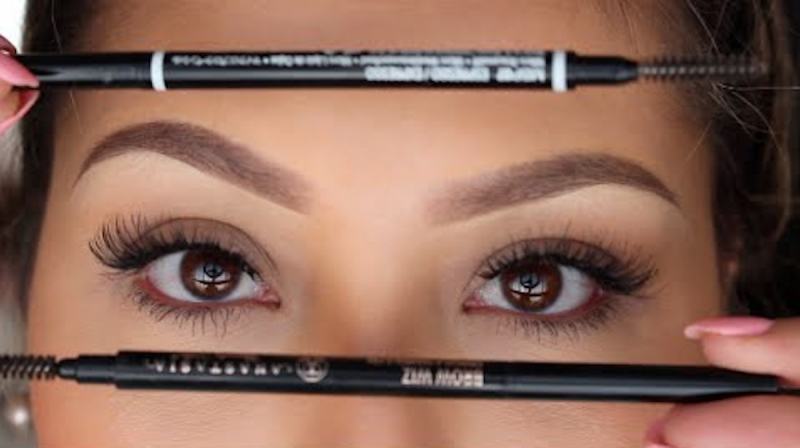 Morphe Micro Brow Pencil with smart 2-head design will be a great assistant in shaping and shaping eyebrows, extremely easy to manipulate whether you are new to practice or have been a makeup master.