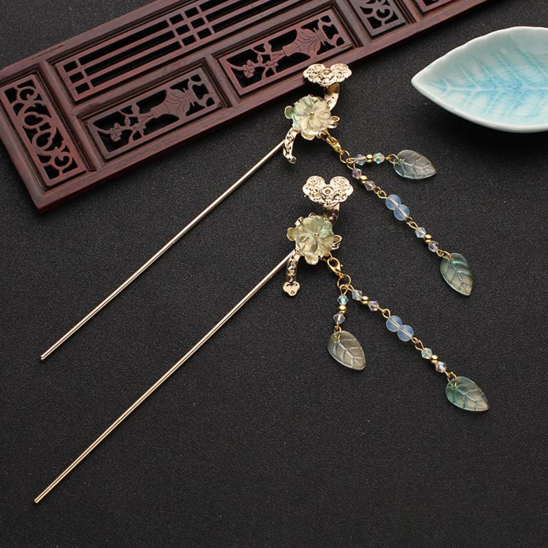 Brooches, iron needles and fans