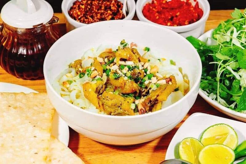 Quang Co Ba Noodles