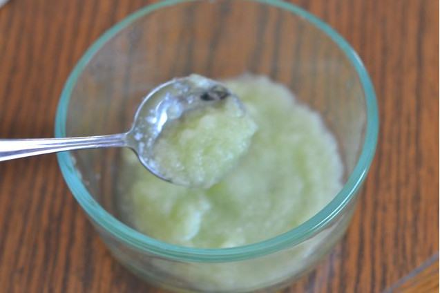 Treat shingles with aloe vera juice and green beans