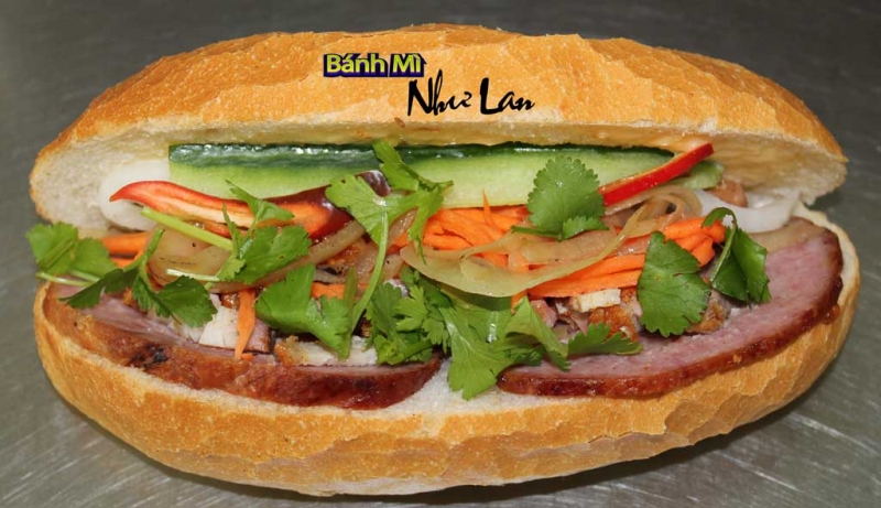 Roasted pork bread at Nhu Lan with filling