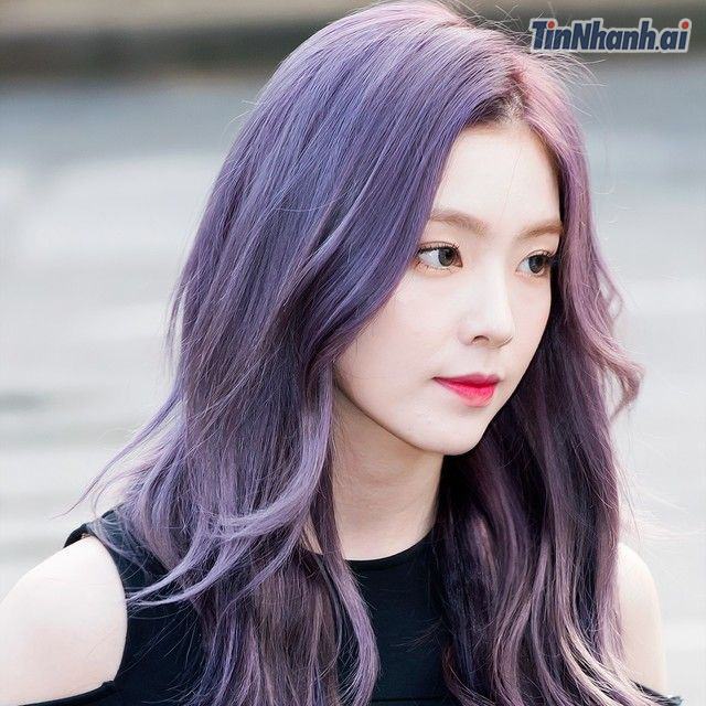 Purple light brown color is very easy to take care of because it does not need to be bleached