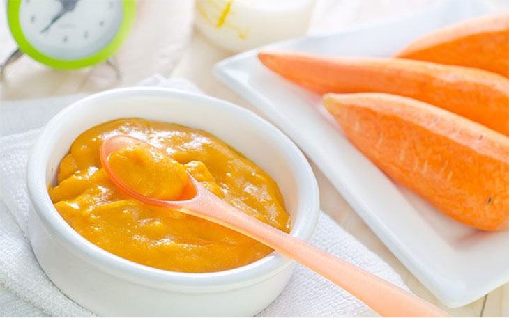 Carrot puree for 6-month-old baby weaning (time: 2 minutes)