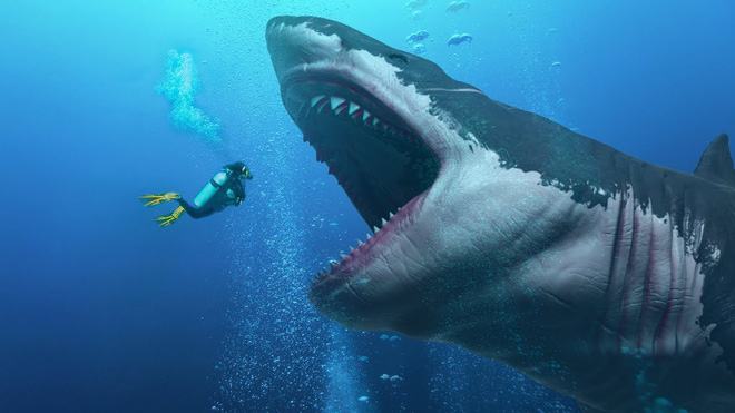 Giant shark has the most terrifying bite
