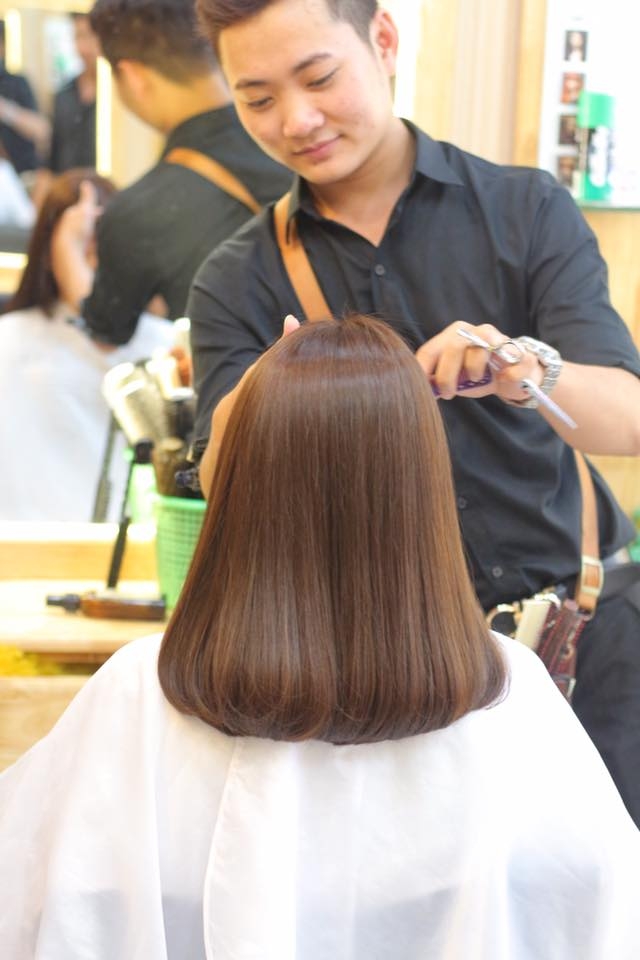 Hair salon Phuoc Saigon owns a team of highly skilled, well-trained workers