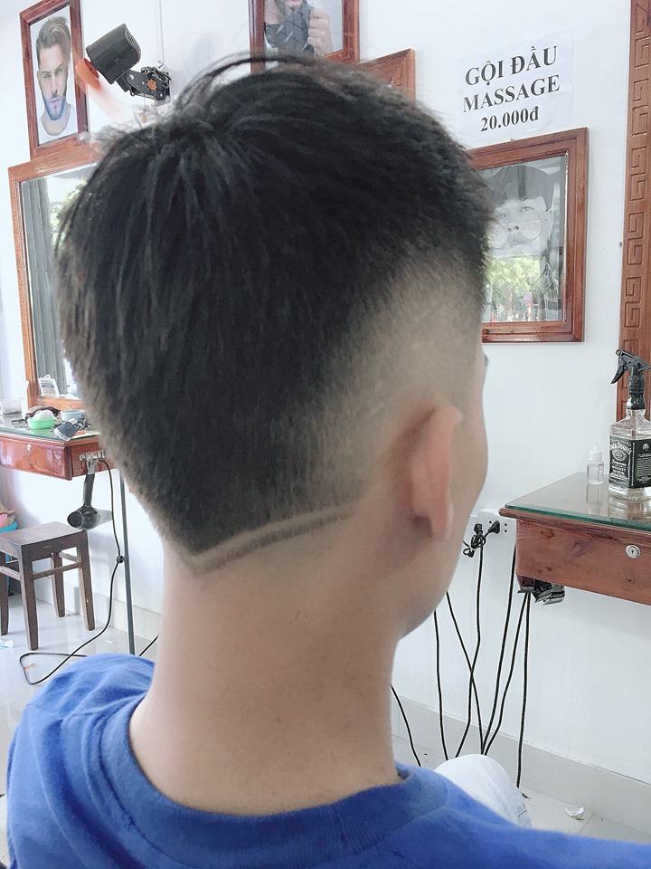 Not only is it neat and good-looking, the hairstyles that Barber Hung Thi creates are also impressed by the extremely unique and creative art.