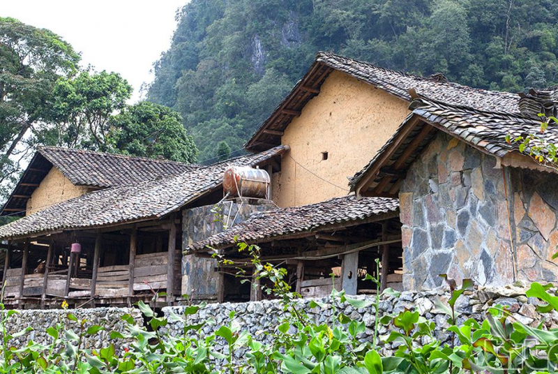 Lung Cam Cultural Village