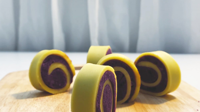Purple sweet potato rolls
