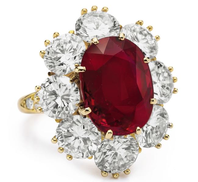 Precious ruby ​​and diamond ring designed and crafted by Van Cleef & Arpels.