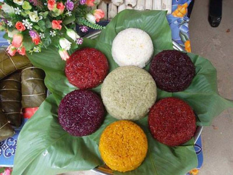 Nung Din seven-color sticky rice