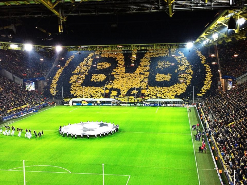 Fans form letters to cheer for Dortmund players