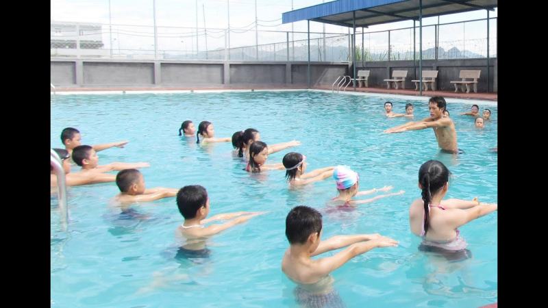 Ensure children's hygiene before, during and after swimming