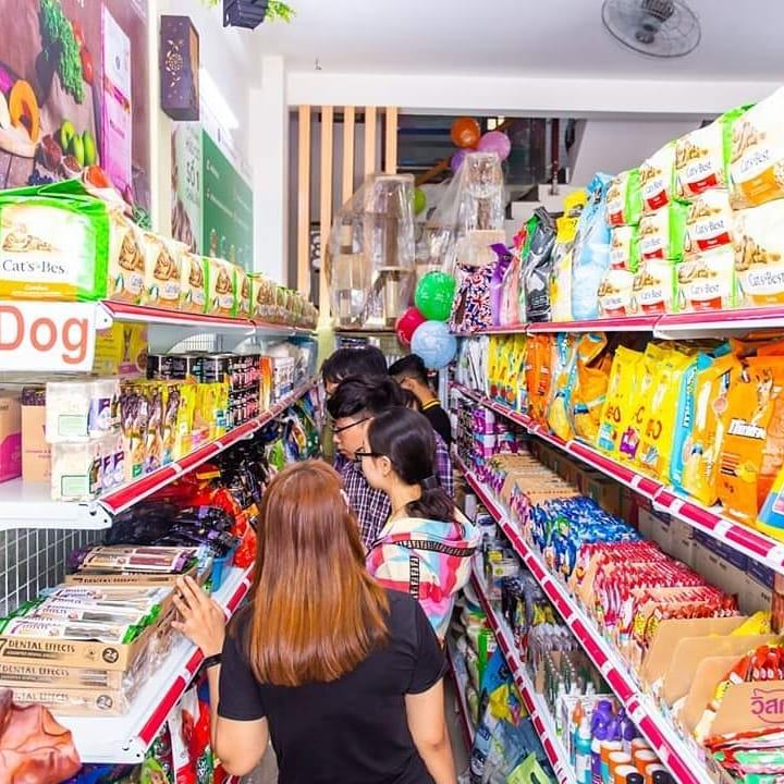 KPetMart ranked first in the Top 20 Outstanding Growth Agents in 2018, Top 10 Growth Agents in 2019 of CPXNP RAINBOW company specializing in distributing Korean imported dog and cat food in Vietnam...