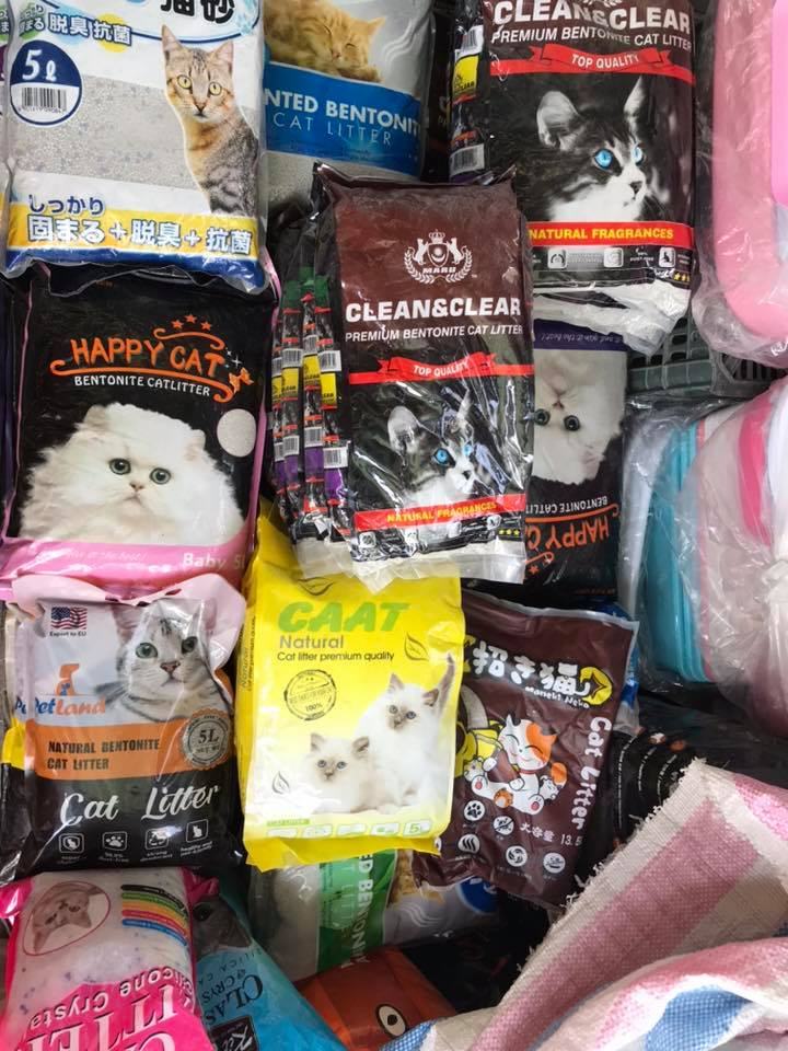 Bobby Pet Shop offers a variety of foods from many other brands, cosmetics, supplies, clothes... for dogs and cats.