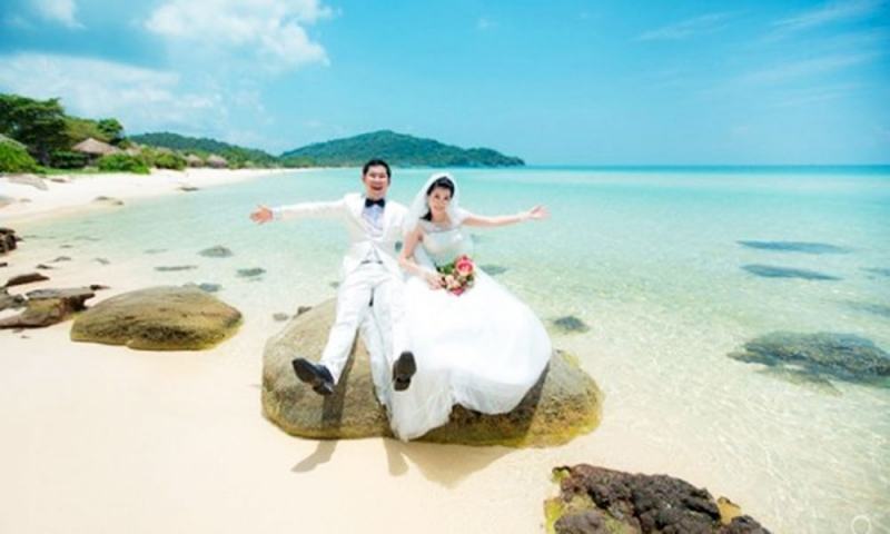 Wedding photos were taken at Bai Khem, Ong Doi Cape, Phu Quoc Island