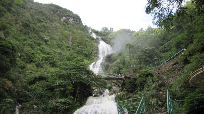 Silver Waterfall - Peak Pass