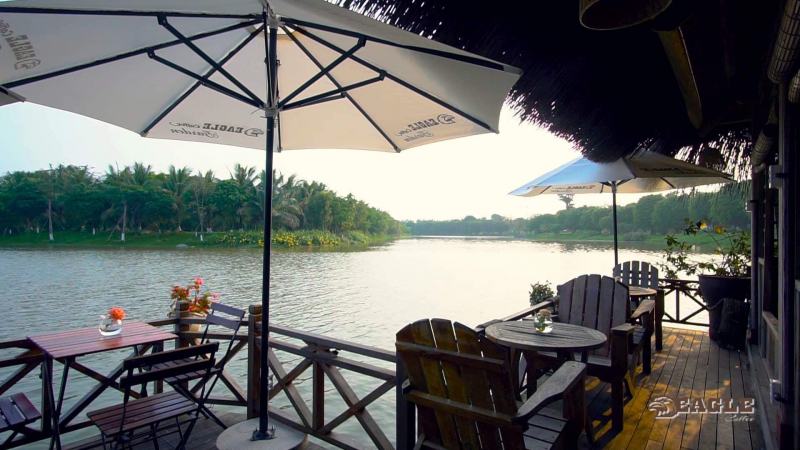Eagle Coffee Garden's excellent lake view