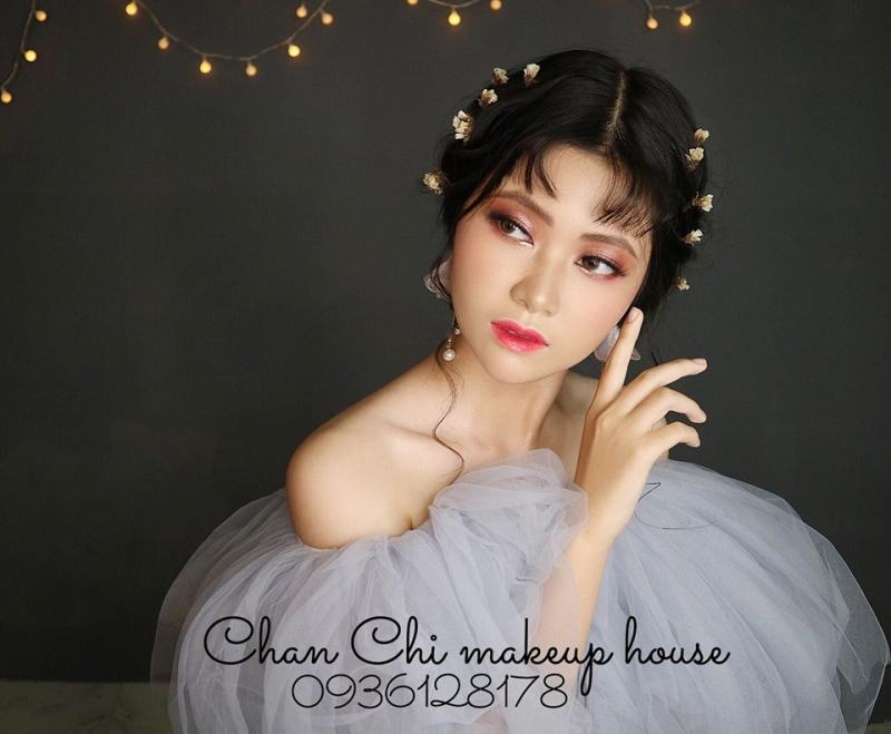 Chi Chan Makeup Store
