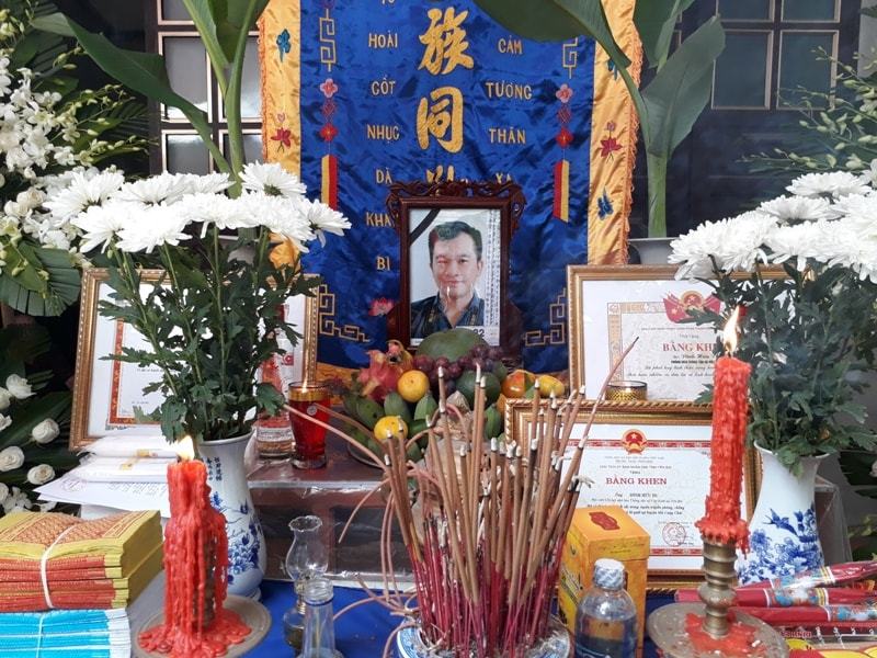 VNA's young reporter Dinh Huu Du was swept away by floods while working at Thia Yen Bai bridge in October 10