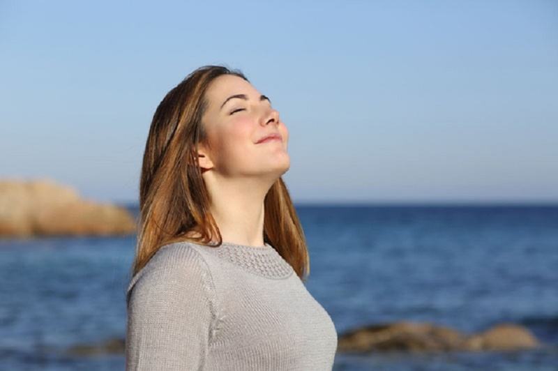 Deep breathing helps deliver oxygen to the brain and relieves dizziness
