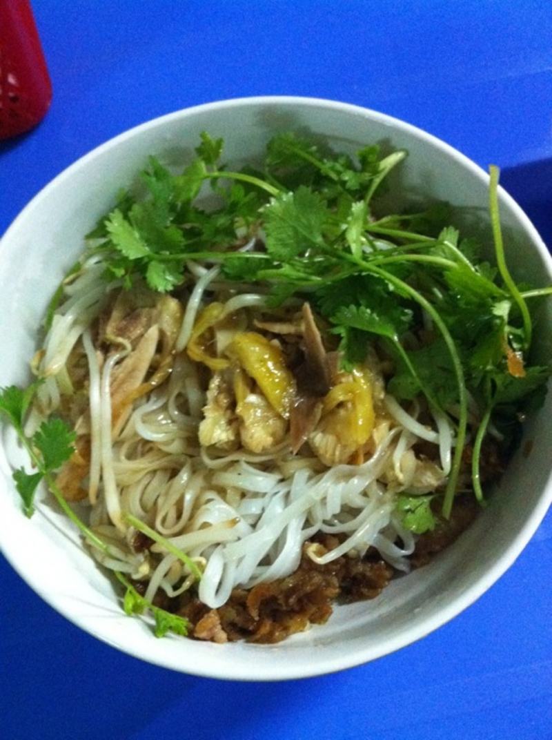 Mixed Pho with Hanh Xich