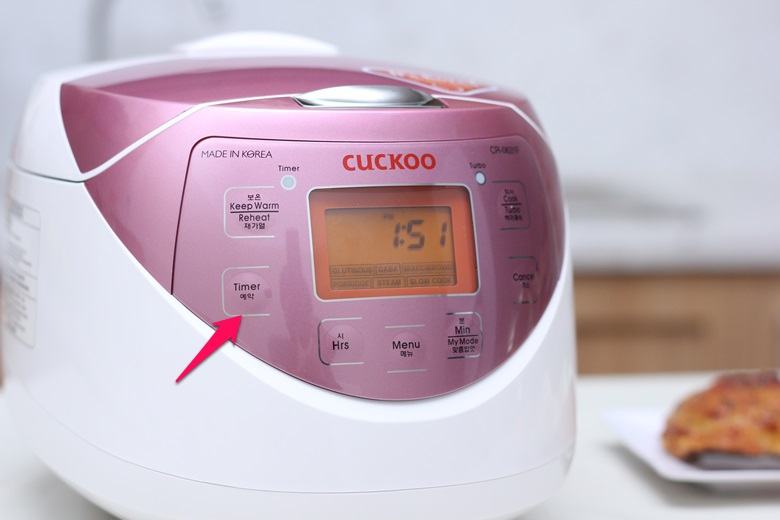 Cuckoo CR-0631F . electronic rice cooker