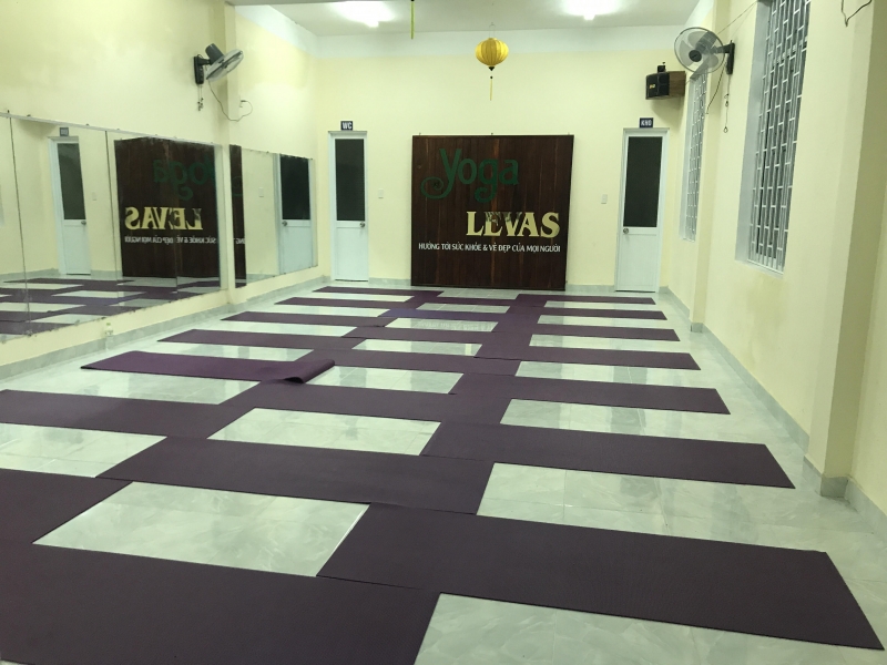 LeVas . Yoga Studio