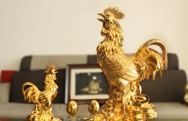 Coming to Vietnamese handicrafts, you will have the opportunity to admire the items from the past, understand more about the origin and related cultural beauty.