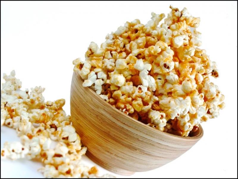 A recent study by doctors in the US showed that pregnant mothers who eat popcorn will supplement more selenium and vitamin E for the baby.