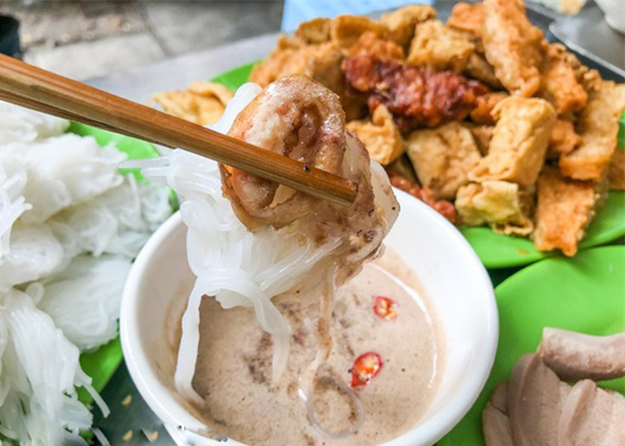 Quan Giang - Long fried bean curd vermicelli